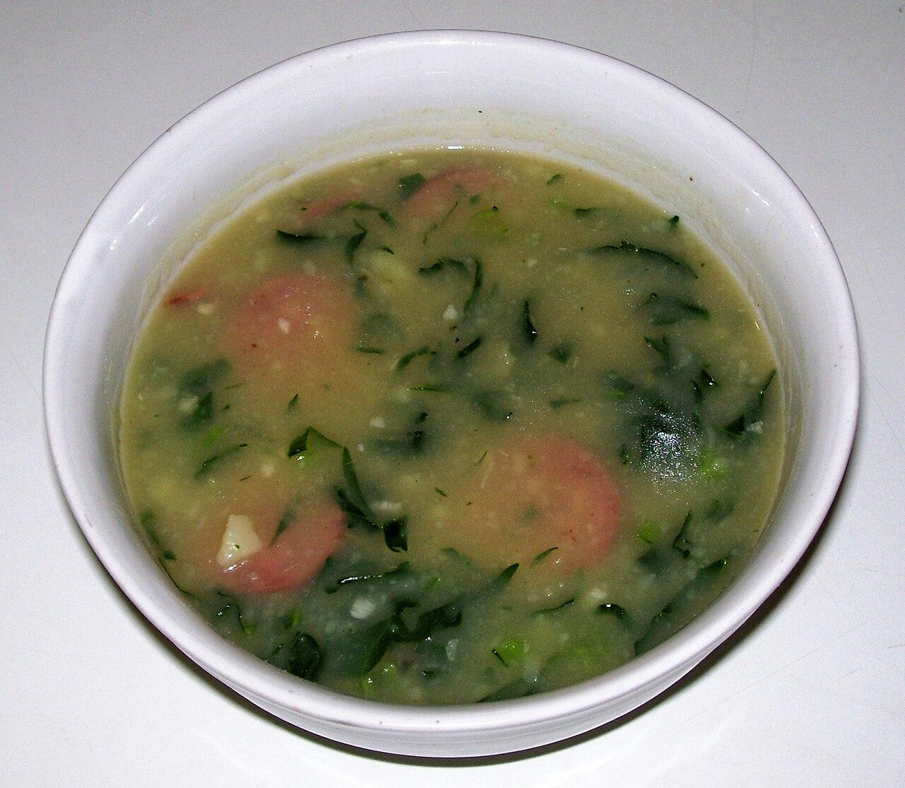 Vegetarian caldo verde